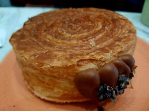"Wonder wheel" filled with delicious chocolate cream at Holy Llama - Sintagma in Athens