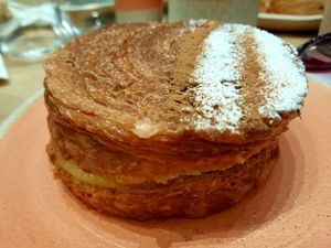 "Wonder wheel" with vanilla custard at Holy Llama - Sintagma in Athens