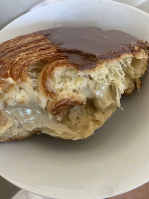 Halvies of a ‘Wonder Wheel Pistachio’   at Holy Llama - Sintagma in Athens