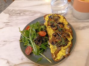 Tofu scramble at Holy Llama - Sintagma in Athens
