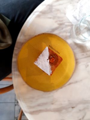 Went back a second time and got this praline croissant cube. It was absolutely delicious and filled with a chocolate praline spread 🤤 at Holy Llama - Sintagma in Athens