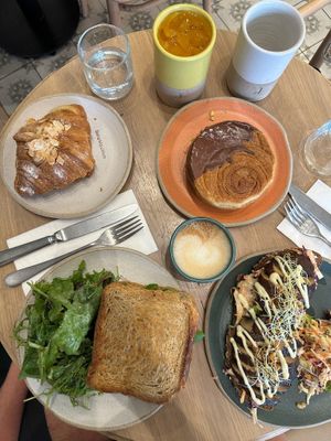   at Holy Llama - Sintagma in Athens