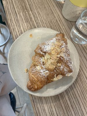   at Holy Llama - Sintagma in Athens