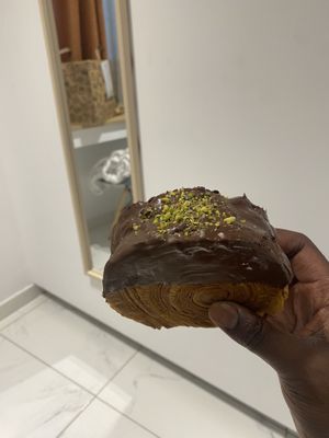 Pistachio wonder wheel  at Holy Llama - Sintagma in Athens