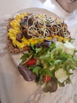  at Holy Llama - Sintagma in Athens