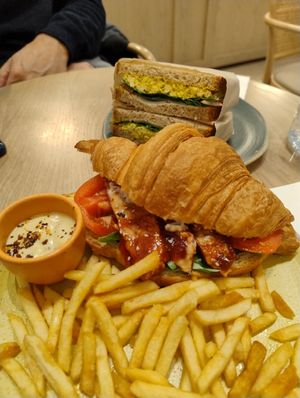  at Holy Llama - Sintagma in Athens