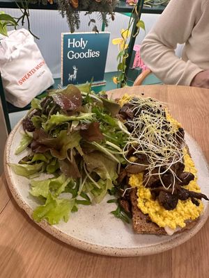 Tofu scramble at Holy Llama - Sintagma in Athens
