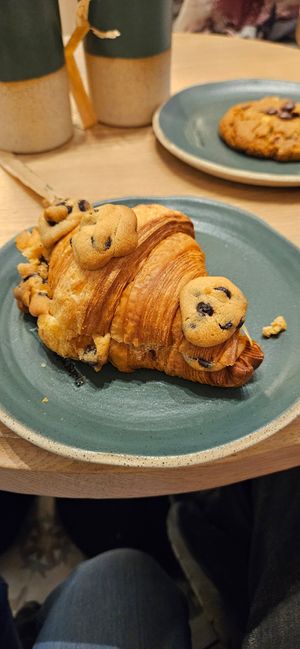 Crookie at Holy Llama - Sintagma in Athens