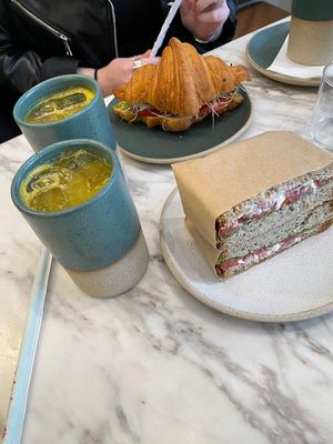  at Holy Llama - Sintagma in Athens