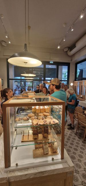 All the tourists at once at Holy Llama - Sintagma in Athens