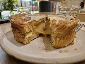 Vanilla caramel wonderwheel at Holy Llama - Sintagma in Athens