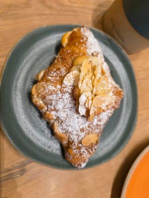  at Holy Llama - Sintagma in Athens