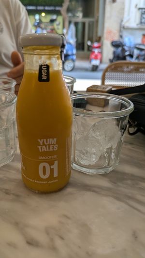  at Holy Llama - Sintagma in Athens