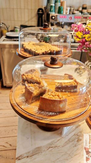Appel pie at Holy Llama - Sintagma in Athens
