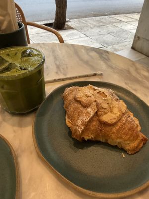   at Holy Llama - Sintagma in Athens