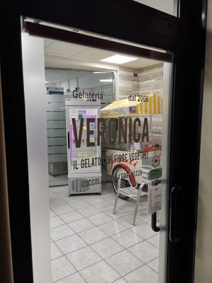  at Gelateria Veronica in Torri-di-arcugnano
