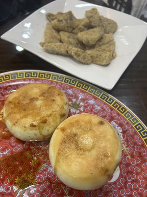 Fried protein and pan  at Jardin Verde in Santo Domingo