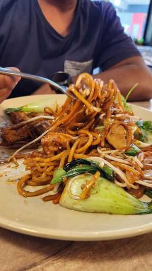 Hokkien noodle tofu (specify vegan) at VHM Bros in Craigieburn