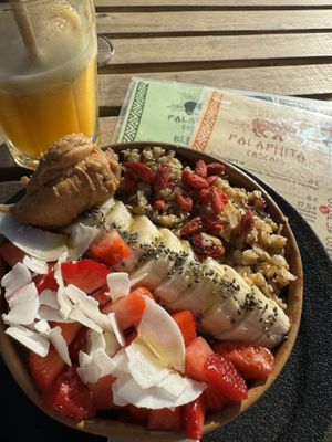   at Palaphita in Cascais