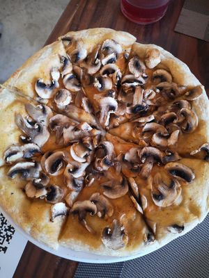 Pizza funghi at CASA AÜA MÉRIDA in Merida