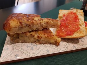 Truffle Spanish omelette at La Perra Verde in Barcelona
