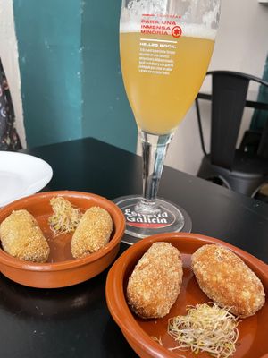 Croquets  at La Perra Verde in Barcelona
