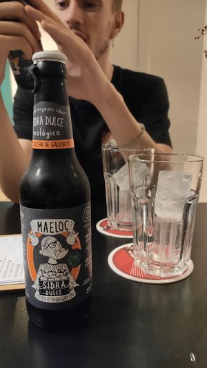 Sidra dolça ecològica at La Perra Verde in Barcelona