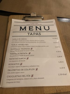 Menu  at La Perra Verde in Barcelona
