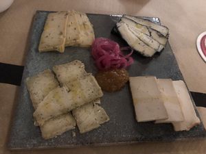 Tabla de Kesos  at La Perra Verde in Barcelona