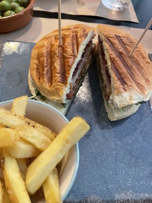 Unchicken burger   at La Perra Verde in Barcelona