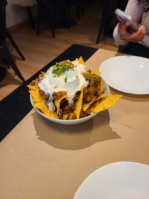 Nachos at La Perra Verde in Barcelona