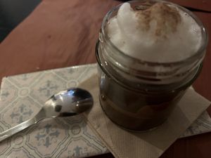 Pastel de chocolate #Veganuary at La Perra Verde in Barcelona