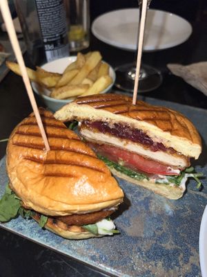 chicken sandwich  at La Perra Verde in Barcelona