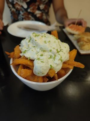 Patatas de boniato at La Perra Verde in Barcelona
