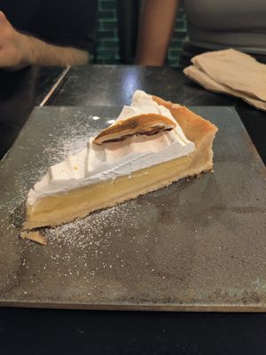 Lemon pie at La Perra Verde in Barcelona