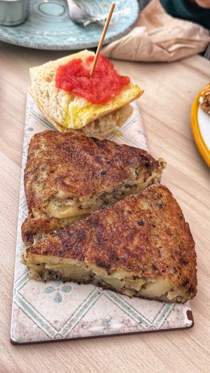 Tortilla de patatas trufada   at La Perra Verde in Barcelona