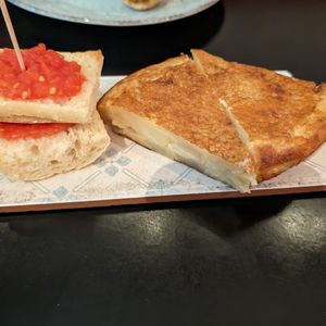 Spanish Omelette at La Perra Verde in Barcelona