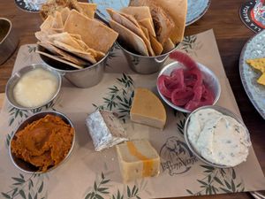 Cheeseboard at La Perra Verde in Barcelona