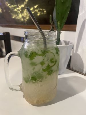 Samara- refreshing mocktail with fresh mint, ginger, soda and I asked for sugar syrup instead of honey syrup  at Pura Vida in Roatan