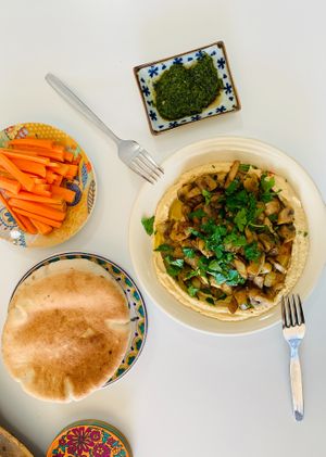 Hummus cogumelos  at PENTAGON in Lisbon