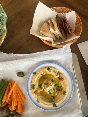 Hummus with veggies and bread  at PENTAGON in Lisbon
