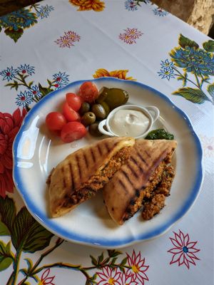 Delicious vegan Arayes (stuffed pita sandwich) at PENTAGON in Lisbon