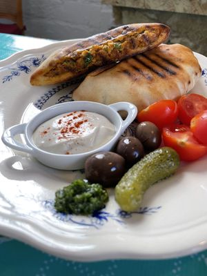 Arais  at PENTAGON in Lisbon