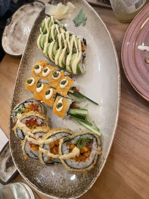 Curry Katsu Frit, Dragon Eye and Philadelphia #Veganuary at Bloom Sushi in Paris