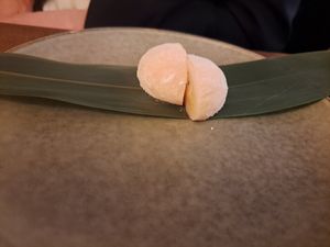 Mochi dessert (tiny 🤣🤣) at Bloom Sushi in Paris