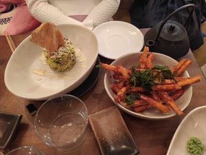 Tartare, sweet potato fries (tempura I'd say) and a green tea (tea was good, despite being sized for ants, and not warm enough) at Bloom Sushi in Paris