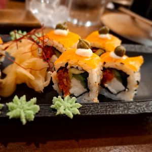 Inside Philadelphia 👀 at Bloom Sushi in Paris