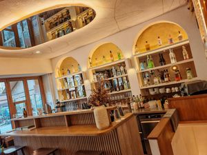 Bar at Bloom Sushi in Paris