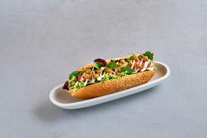 Bugs Bunny
Sauerteig Bun I Miso-Karotte I Schalotten I Limettenmayo I Koriander at Lacanto in Freising