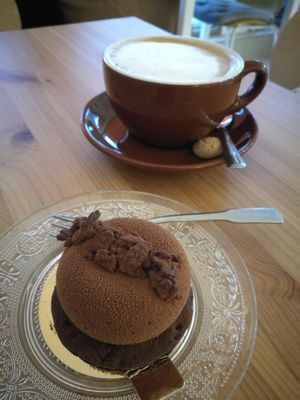 Chocolate mousse and pear tarte at Die kleine Zuckerbackerei in Bochum
